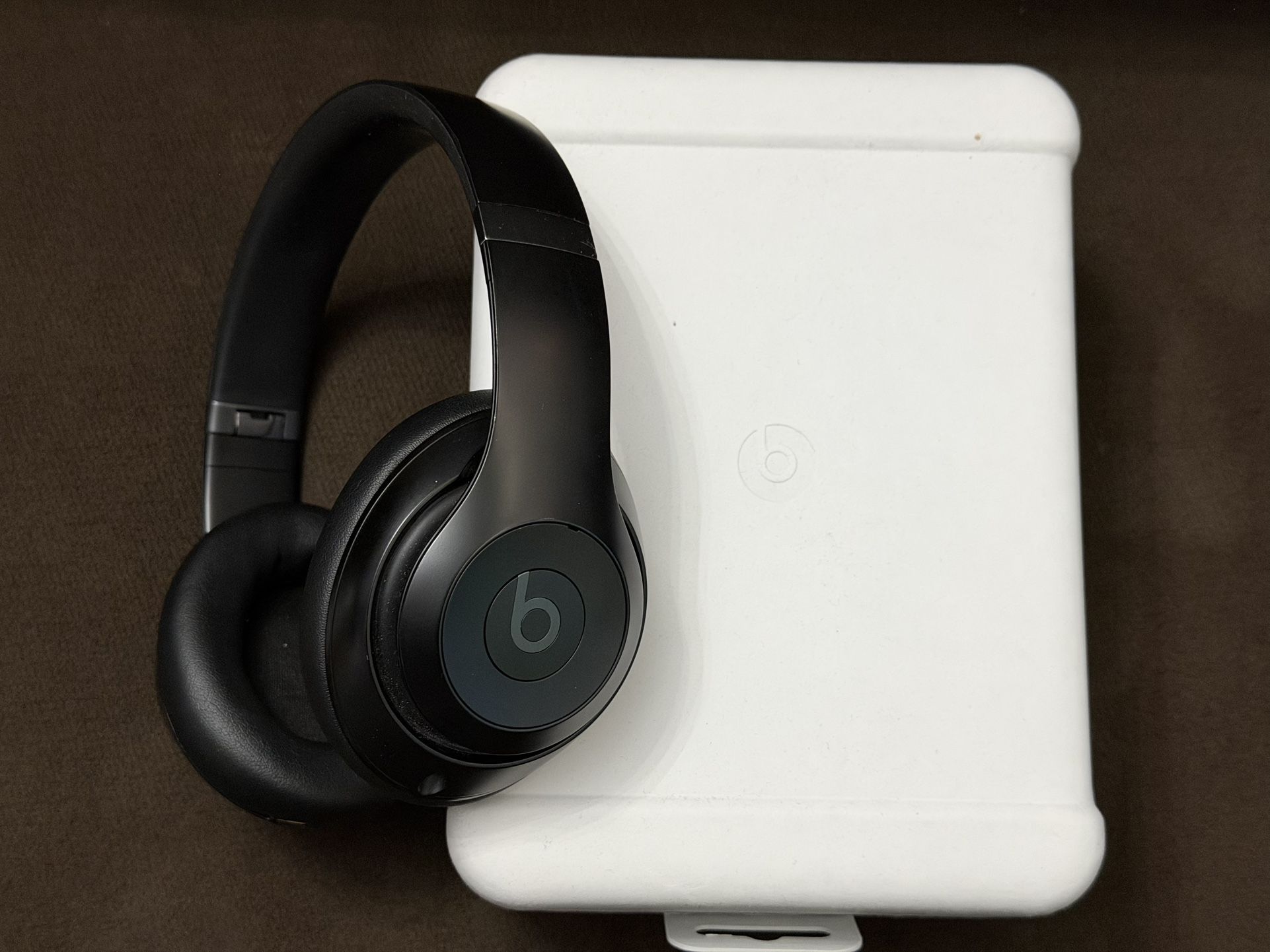 Used Once - Beats Studio Pro Noise Cancelling : Has Apple Care