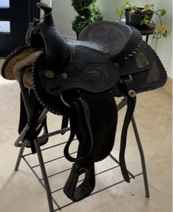 Western saddle