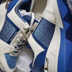 Brand new Michael kor women shoe , size 9  to 9.5