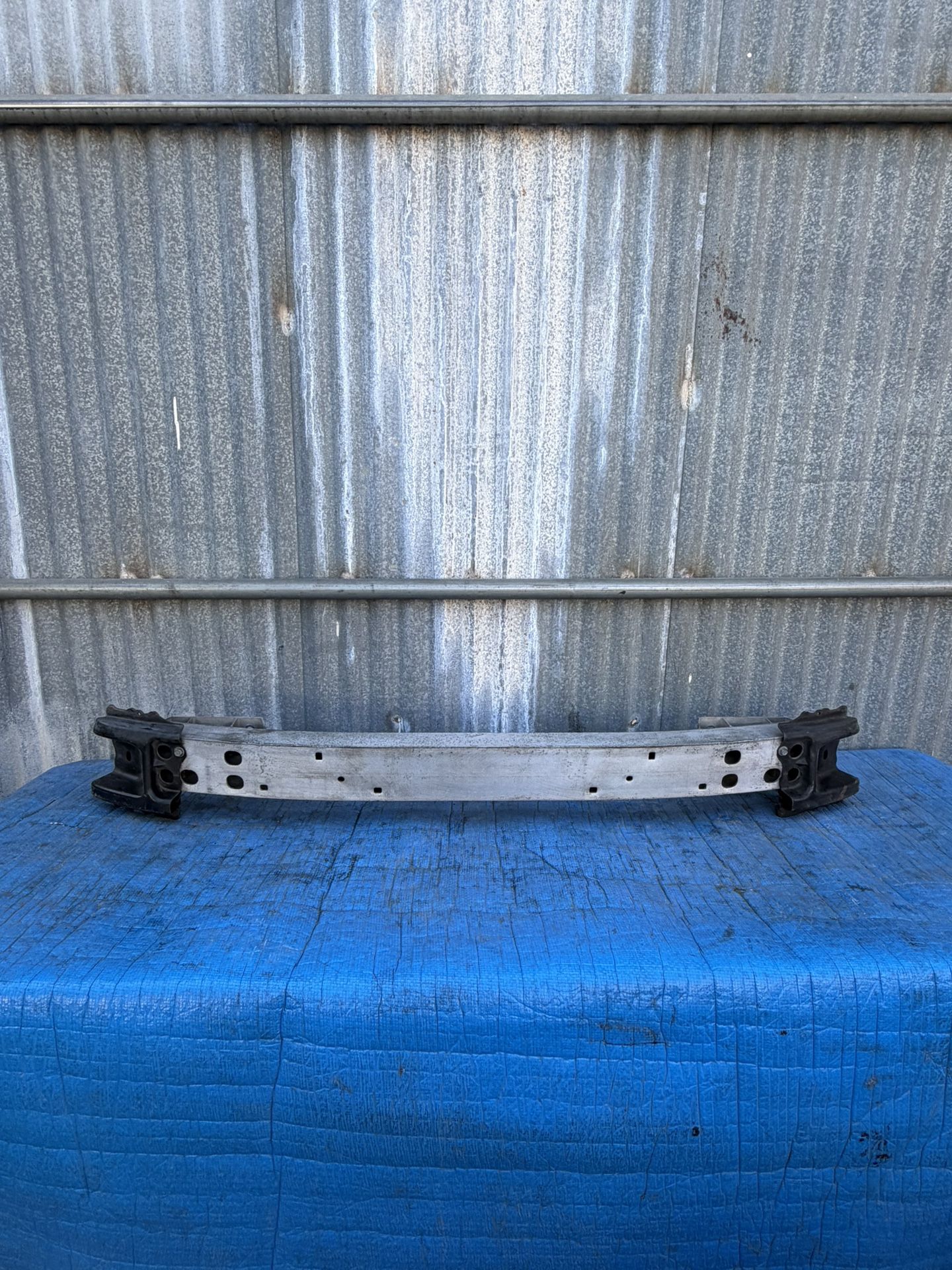 2006 2007 2008 2009 2010 2011 2012 2013 Lexus IS IS250 IS350 Rear Bumper Reinforcement Impact Bar OEM (WITH BRACKETS)(CON BRACKETS)