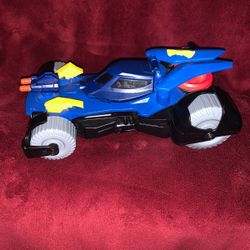 Imaginext® DC Super Friends™ Batmobile™
