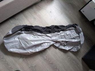 Inflatable rear seat cushion