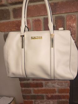 REACTION KENNETH COLE