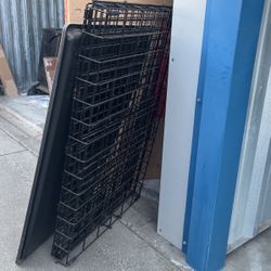 Medium Dog Kennel With Bottom Tray 