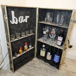 Trunk Bar Vintage Map