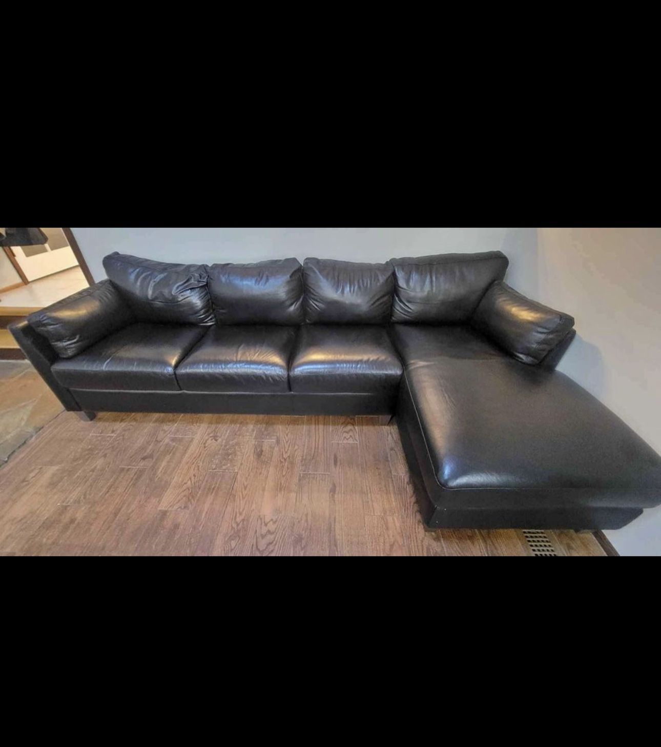 FREE DELIVERY (Natuzzi Leather Sectional)
