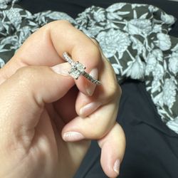10k White Gold Engagement Ring 