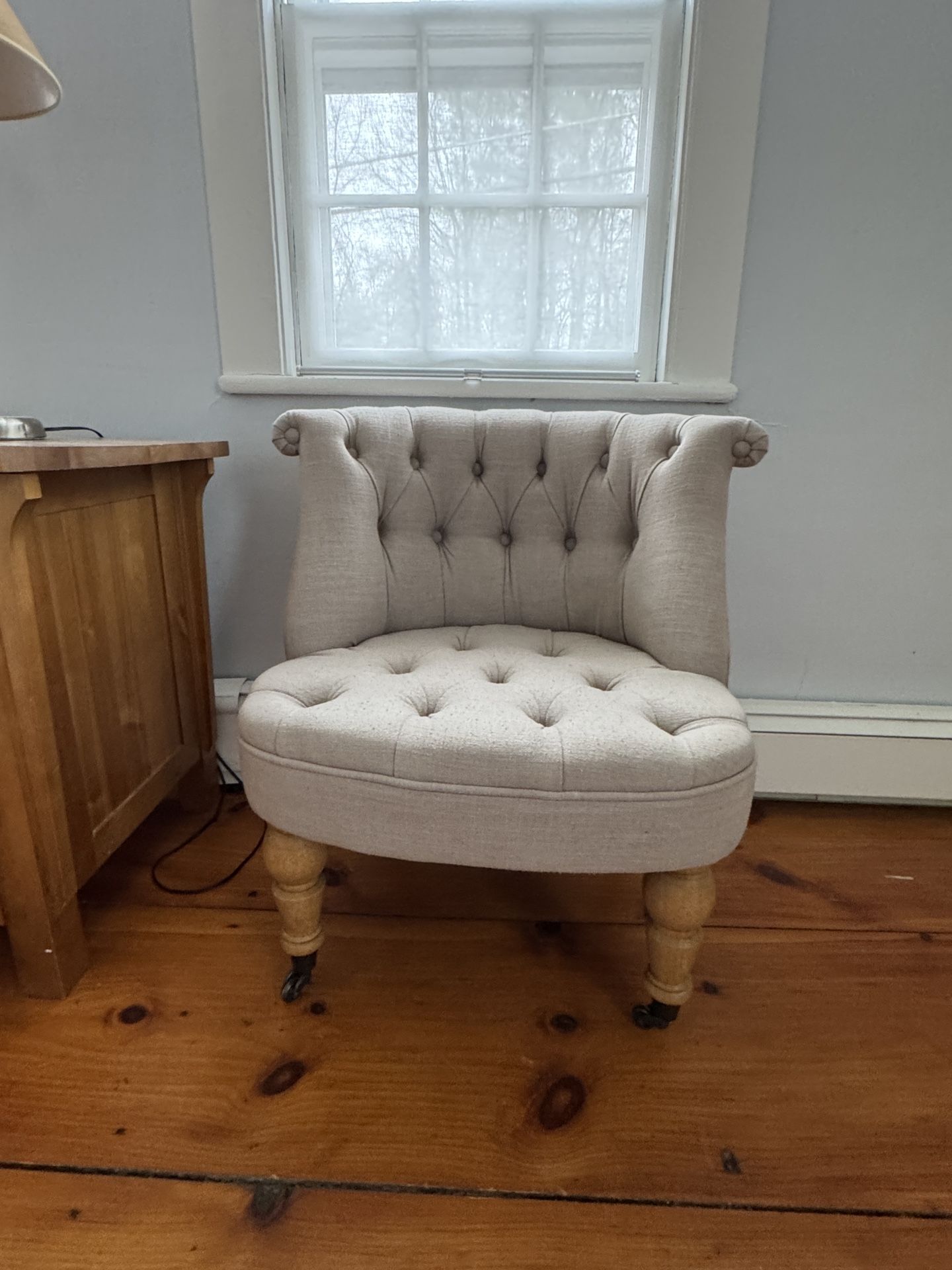 Tufted Armless Accent Chair
