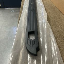 OEM Left Side Upper Molding (Bed)