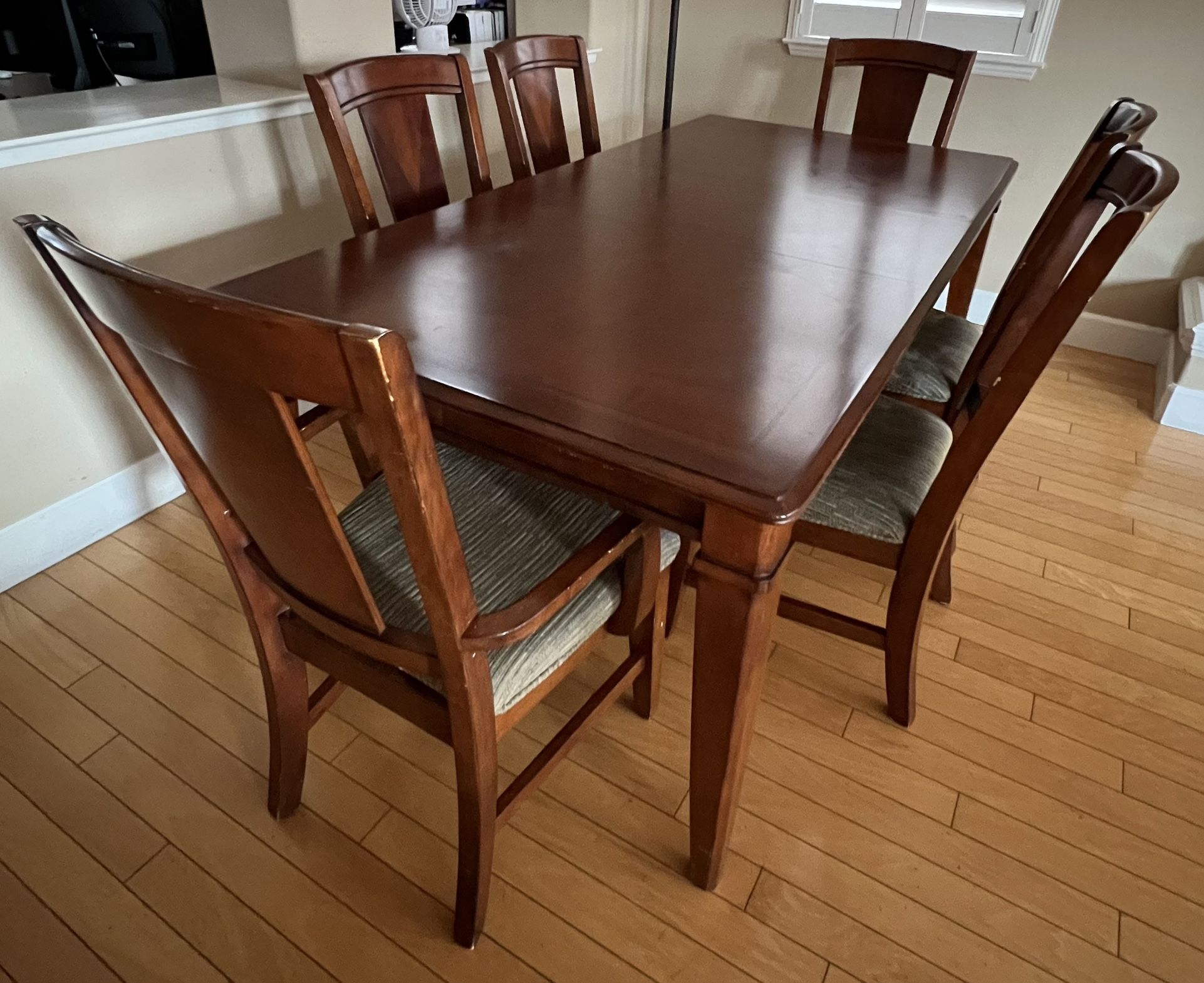 Dining Table Set