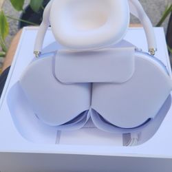 **BRAND NEW** Airpods MAX USB-C 