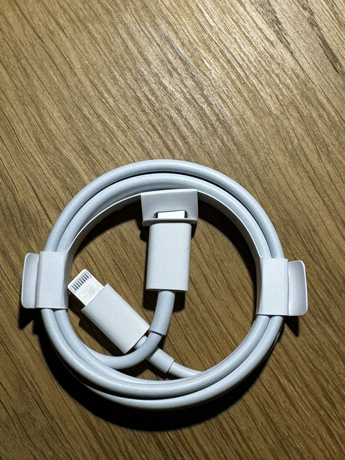 Apple MX0K2AM/A USB-C to Lightning Cable