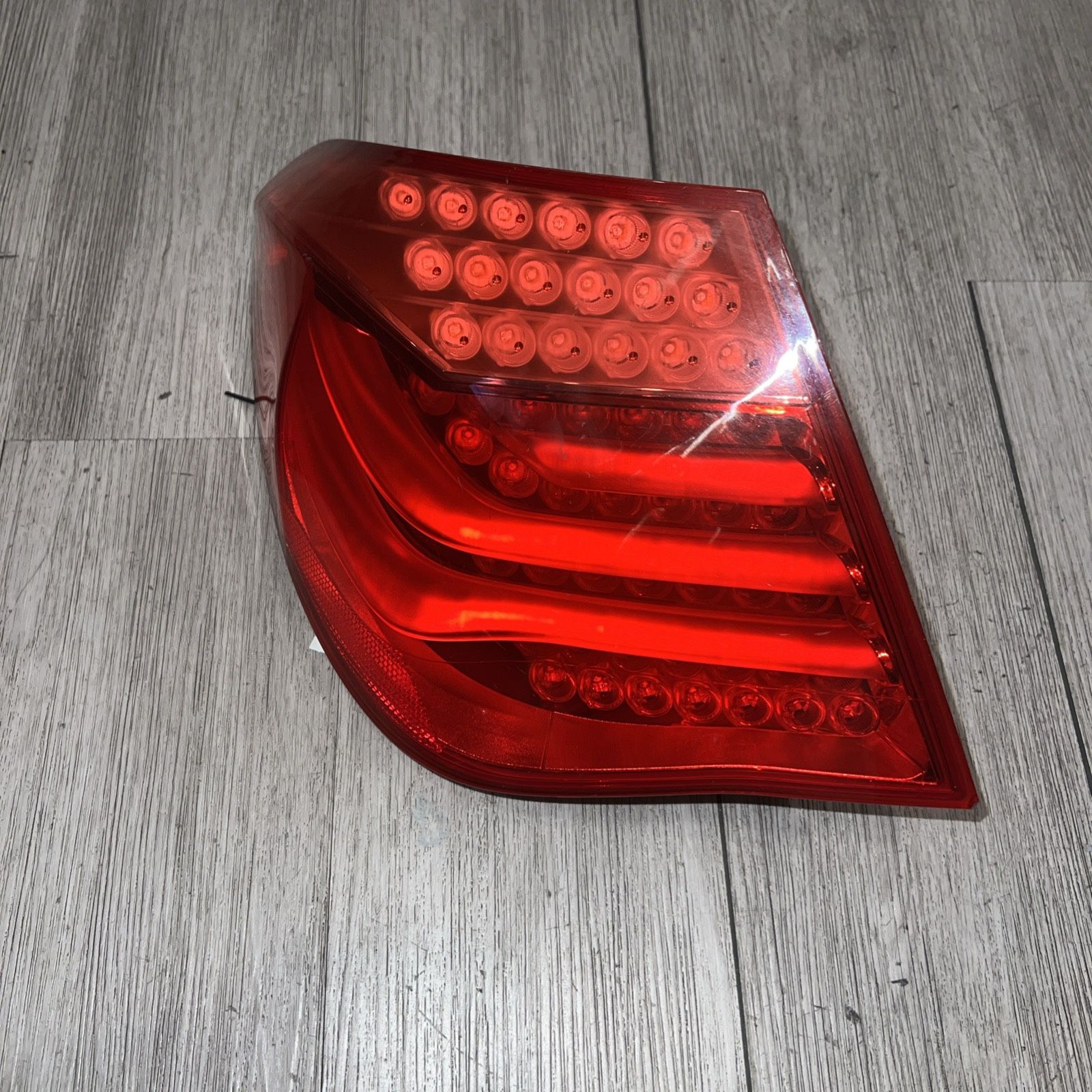 09-12 BMW 750LI, Left LED Tail Light Quarter Mounted, PN: (contact info removed)-EKK90Z #0884