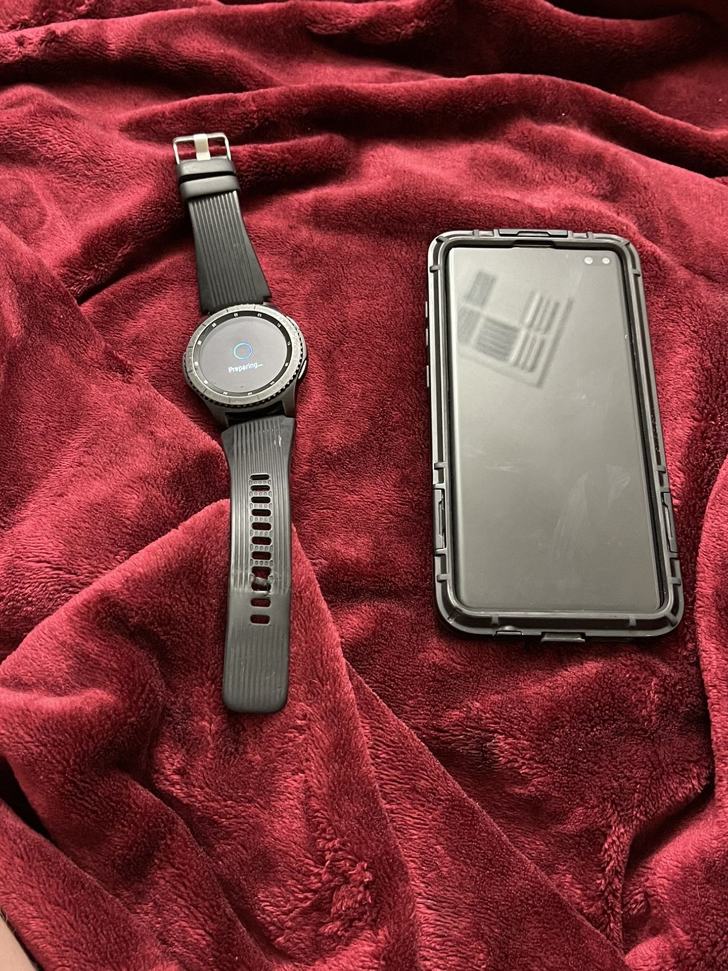 Samsung Galaxy S10+ And Watch