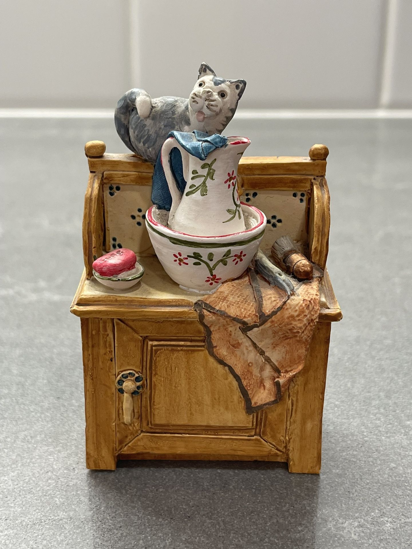 Vintage 1986 Peter Fagan Cat Wash Stand Figurine Basin Sink