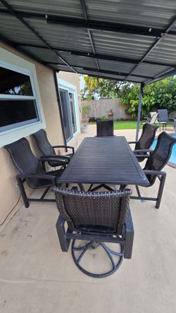 Outdoor Patio – Table with 6 Chairs
