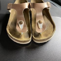Girls Rose Gold Birkenstock’s Sandals Size 13 (31)