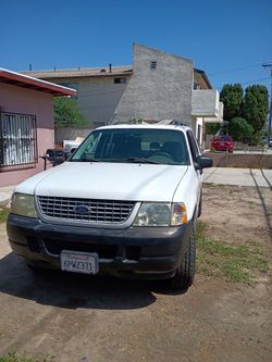 2004 Ford Explorer