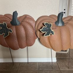 2 Large Metal Pumpkin Stakes Yard/Garden Decir. $10 Each