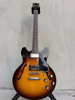 Gibson ES339 Memphis 2013 slim neck Classic 57s pick ups with original case.