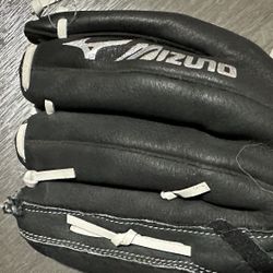 Mizuno 12.5 Softball Left Hand Glove