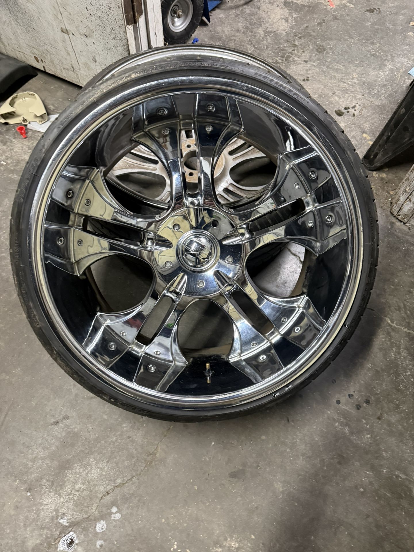 Universal 5 Lug 22”