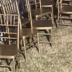 20 Chiavari Chairs 500,00