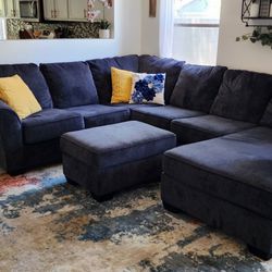 Like New Sectional Couch