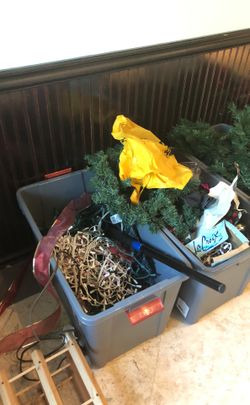 6 boxes Xmas decorations - price for ONE box