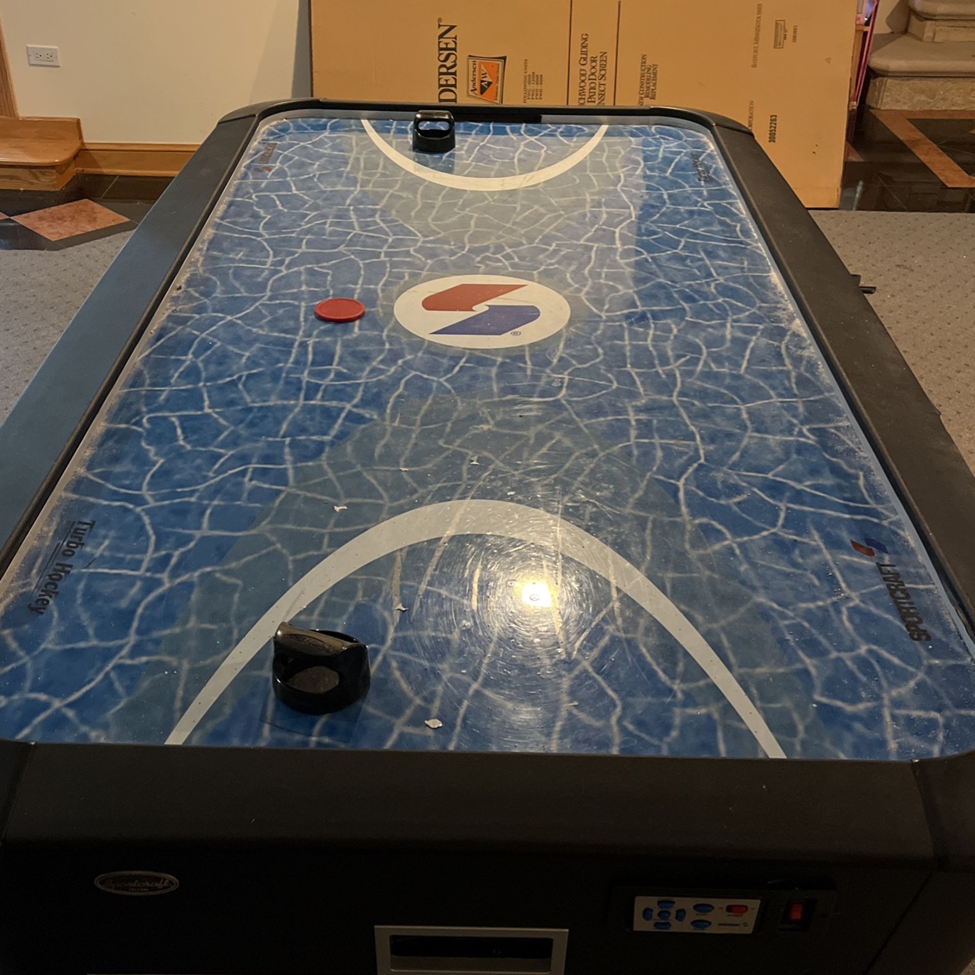 Air Hockey Table