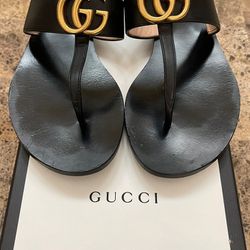 Gucci Double G Black Leather thong sandals size 6