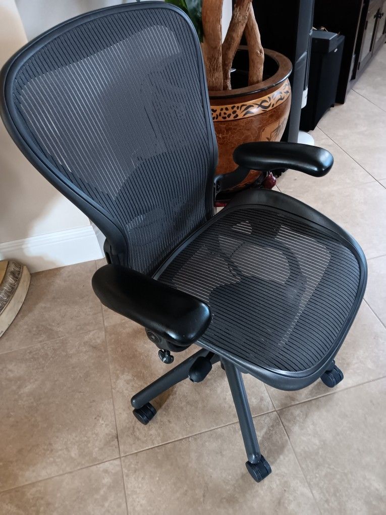 Herman Miller, Aaron executive office chair fully loaded.