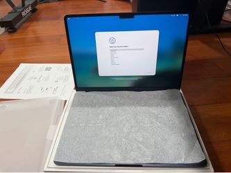 13-inch MacBook Air with Apple M2 Chip (2023)