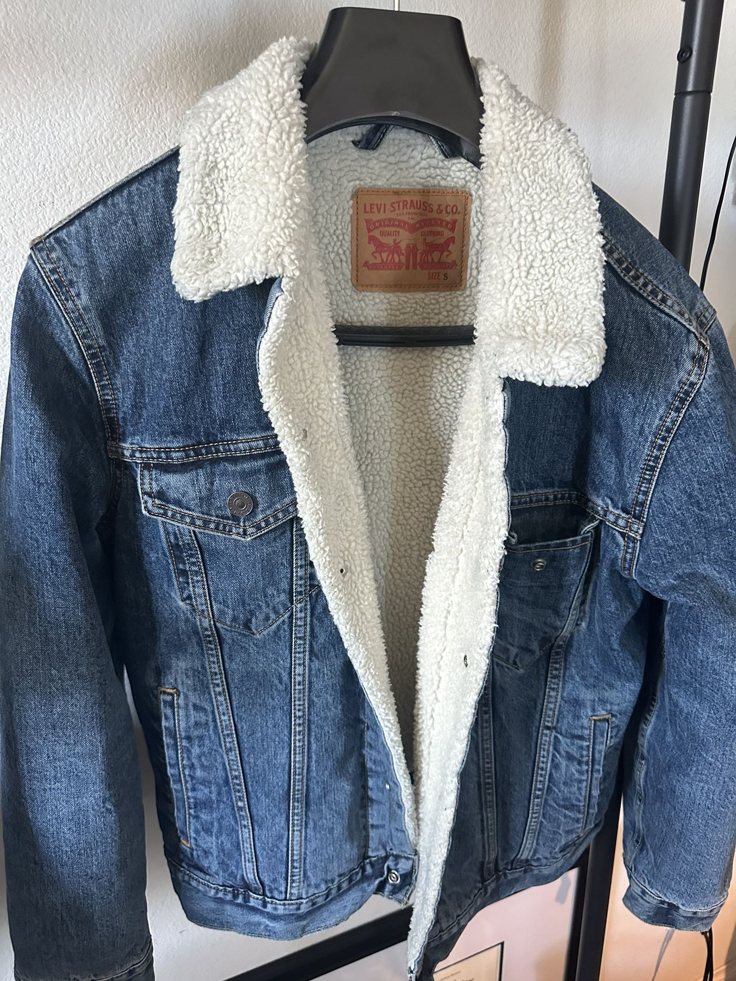 levi denim sherpa jacket