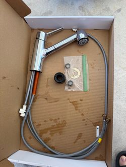 Chrome Pull-Out Kitchen Faucet with Sprayer