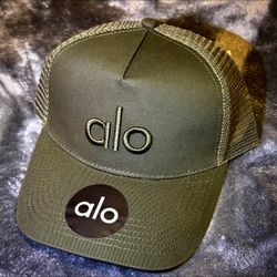 Military green Alo Yoga Trucker Hat