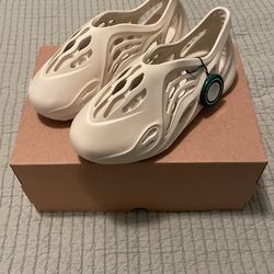 Yeezy Foam Runner 
