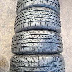235 40 19 Pirelli Tires with 80% of useful life all 4 Seth de Llantas Con 80% de vida las 4