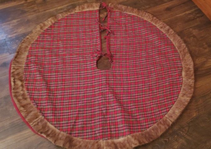 Christmas Tree Skirt Red Green Plaid Tartan Faux Fur Brown 48 In Rustic Cabin