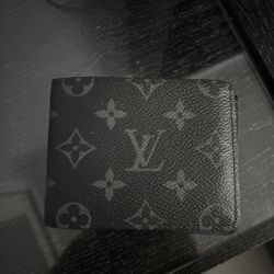 Black Louis vuitton   wallet 