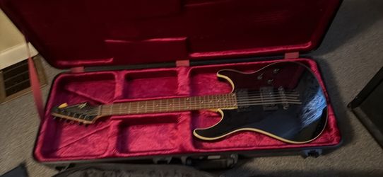 Peavey Electric Guitar With With Hard Carrying Case