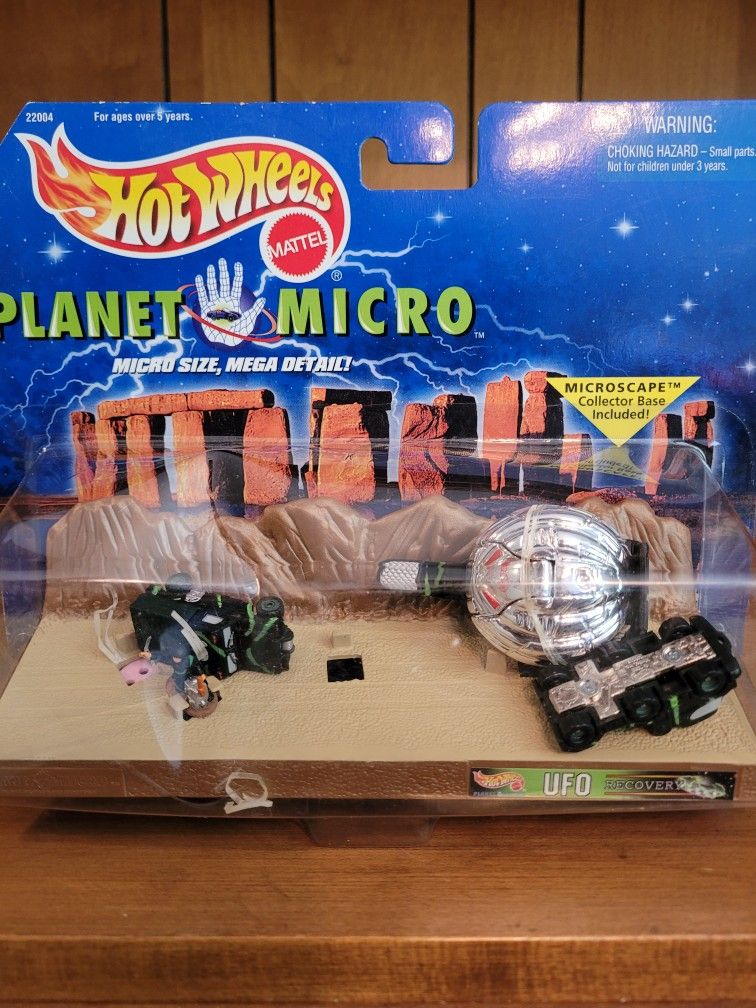 VINTAGE 99' Hot Wheels Planet Micro RARE UFO RECOVERY
* new/sealed.