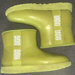 UGG Classic Clear Mini Boot “Pollen”
