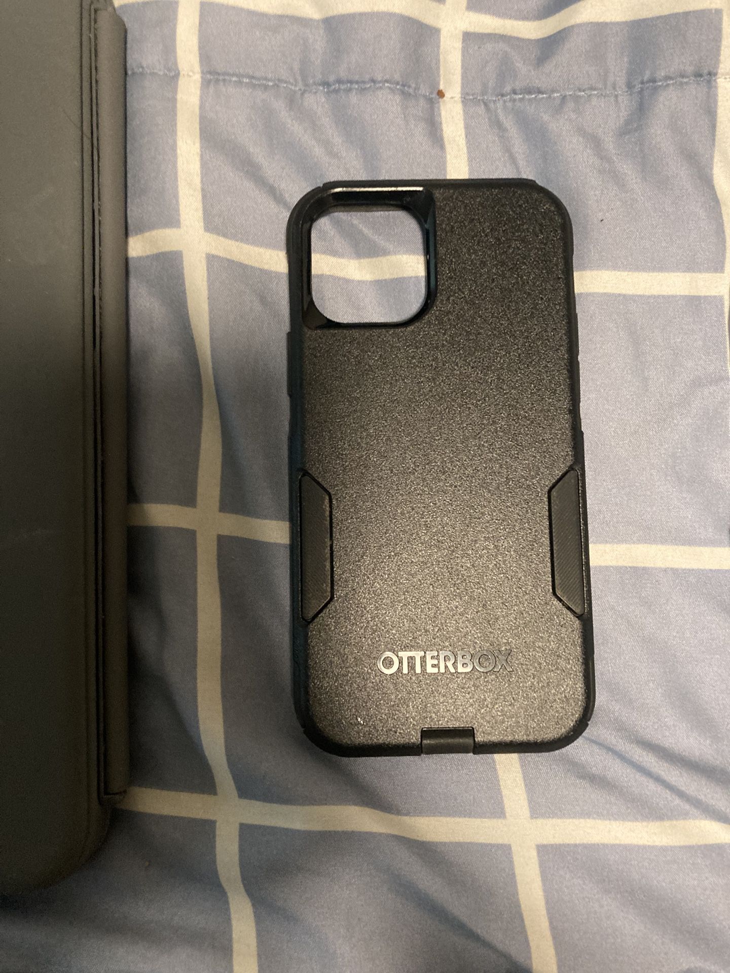 iPhone 11 Otter box