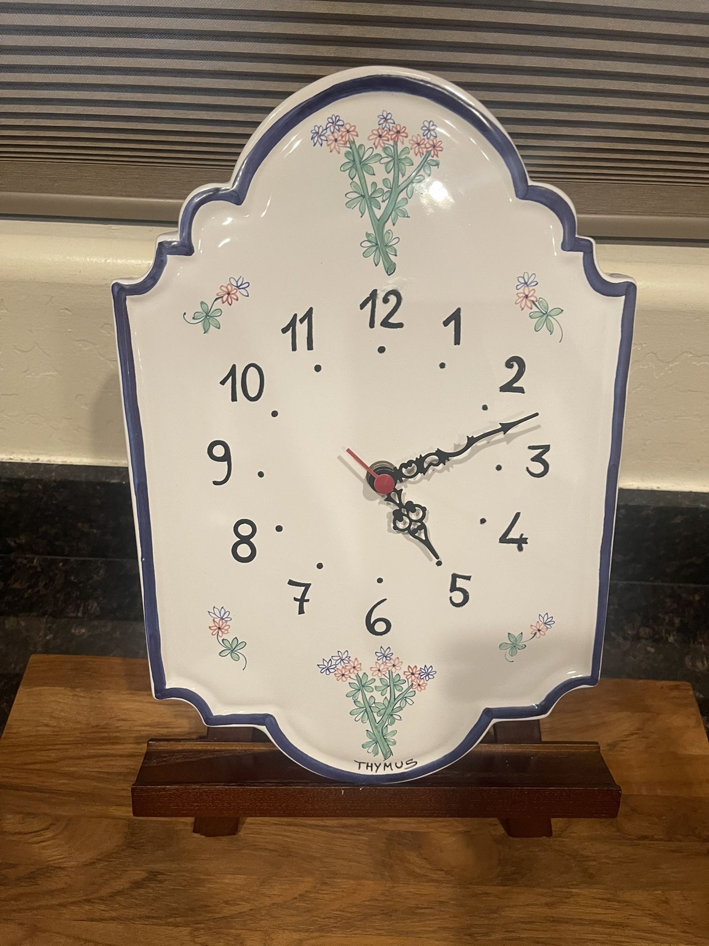 Vintage Williams Sonoma flowers porcelain clock
