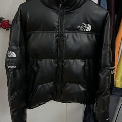 2017 Nuptse Northface Leather Puffer for Sale in Saugus, MA