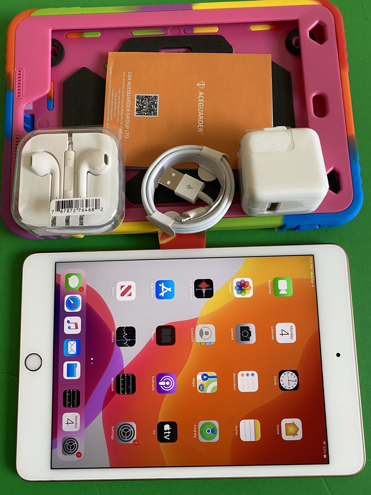 Apple iPad mini 5th Generation Retina Display/ latest IOS 15