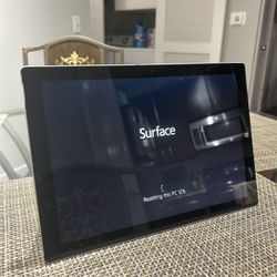 Windows Surface Pro 8 