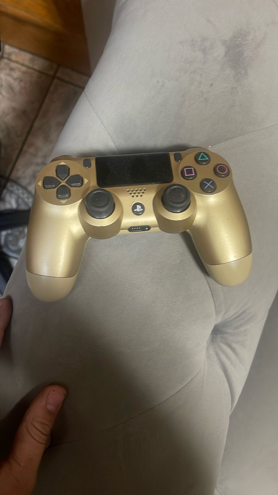 PS4 Controller
