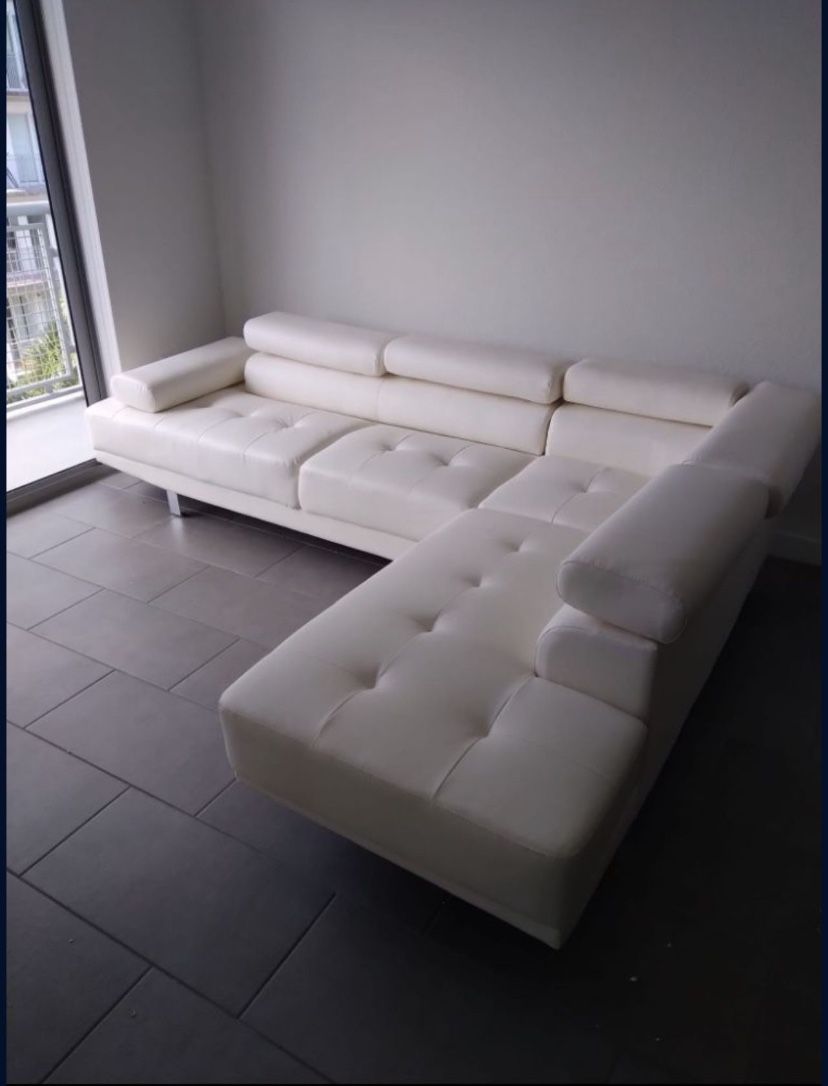 Brand New Sectional Sofa White Different Colors In Stock 